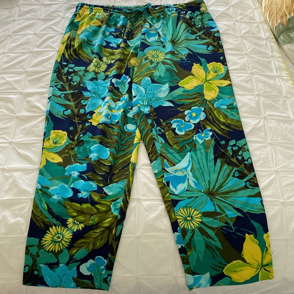 Talbots blue green floral elastic waist pants with side pockets vacation beach